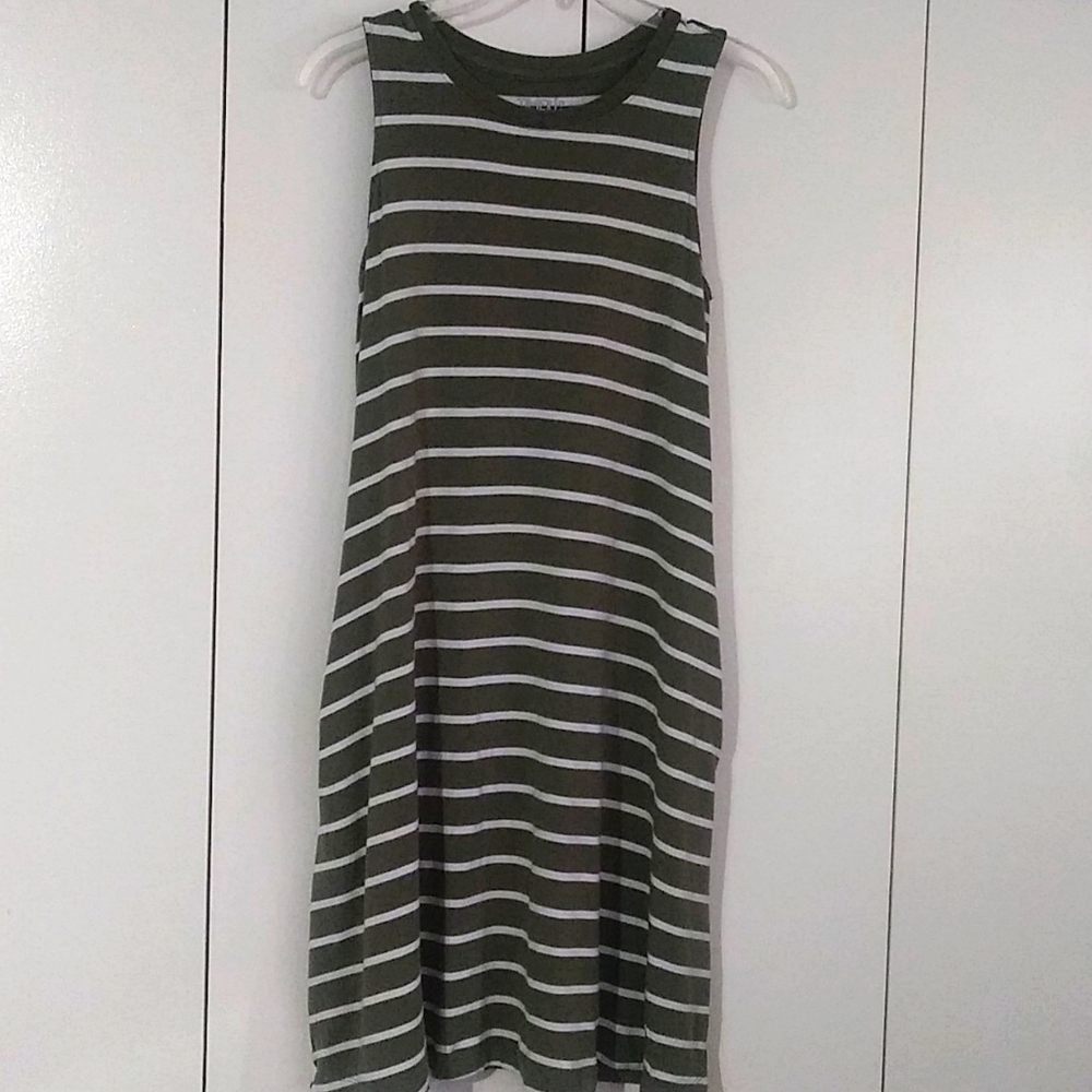 Womens sleeveless striped dress